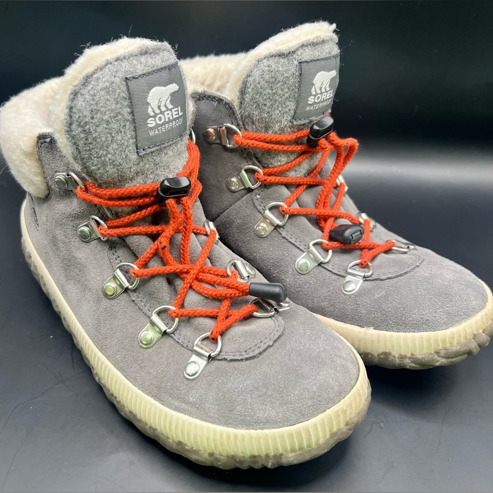 Sorel- Out N About-Gray‎ and Orange Boots, Women’s Size:5
